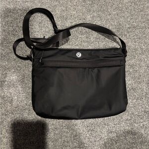 lululemon athletica Sleek New Parent Crossbody Bag